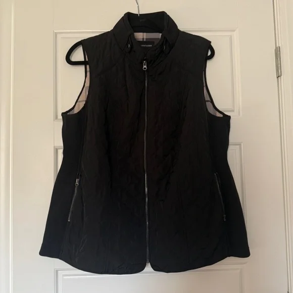 41 Hawthorn Black Quilted Vest - Picture 2 of 4